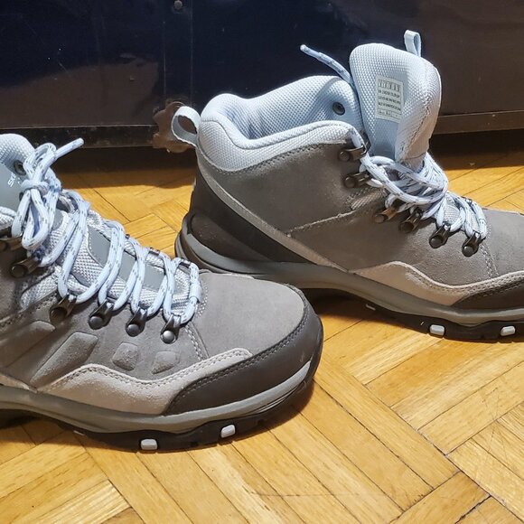 Sketchers Hiking Boots - Picture 3 of 4